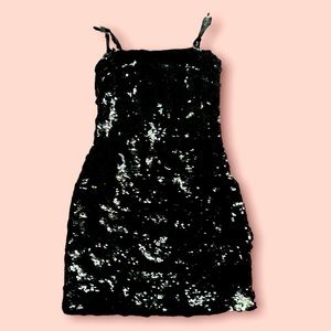 Lovely little sparkly sequin black dress